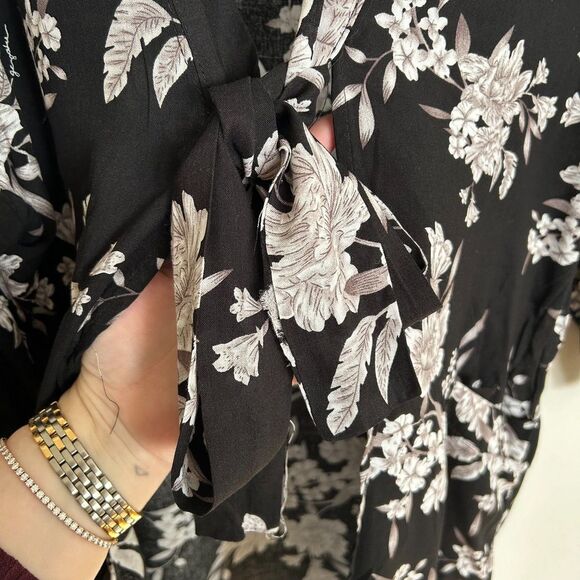 Spiritual Gangster Pool Wrap Kimono Coverup - Picture 10 of 13